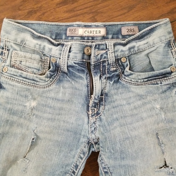 Distressed stylish BKE jeans - Picture 3 of 3